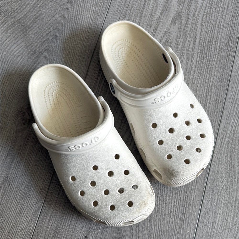 CROCS White Sandals Lightweight Slip-On Comfort